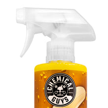 Load image into Gallery viewer, Chemical Guys Blazin' Banana Carnauba Spray Wax 16oz.