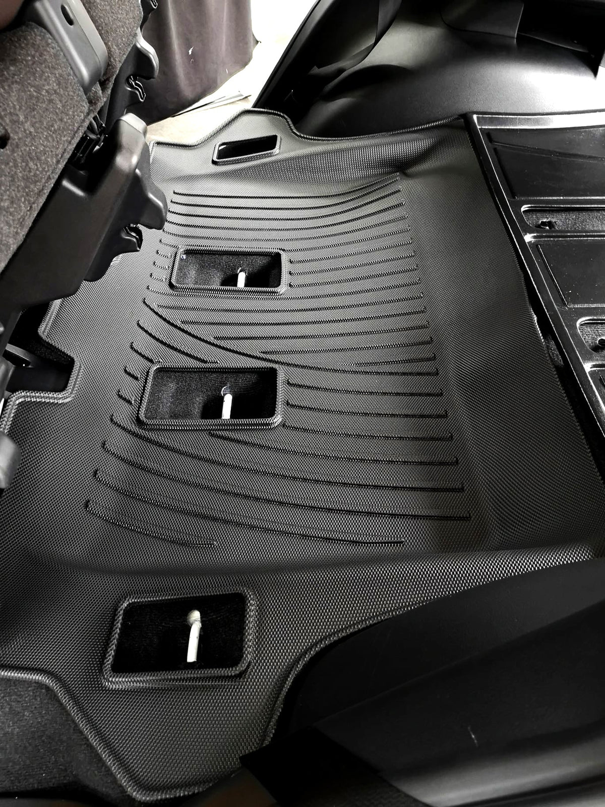 HIPPO TECHMAT BASIC All Weather Protection for Toyota Fortuner / Innova 2016-Up
