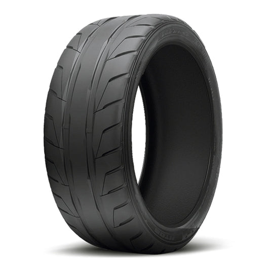 Nitto Tire NT05 245/35 R19 91W